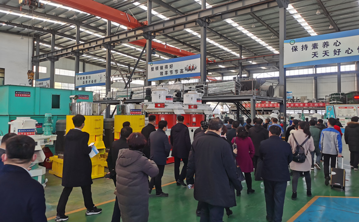 山東金格瑞不斷提升企業(yè)創(chuàng)新力、發(fā)展力、影響力，為我區(qū)全面建設現(xiàn)代化濟東強區(qū)再立新功.jpg
