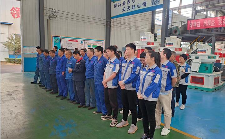 通過此次安全環(huán)保培訓(xùn)活動，進一步提高了車間全體職工的安全意識和操作技能，為保障車間安全生產(chǎn)打下了堅實的基礎(chǔ)。.jpg